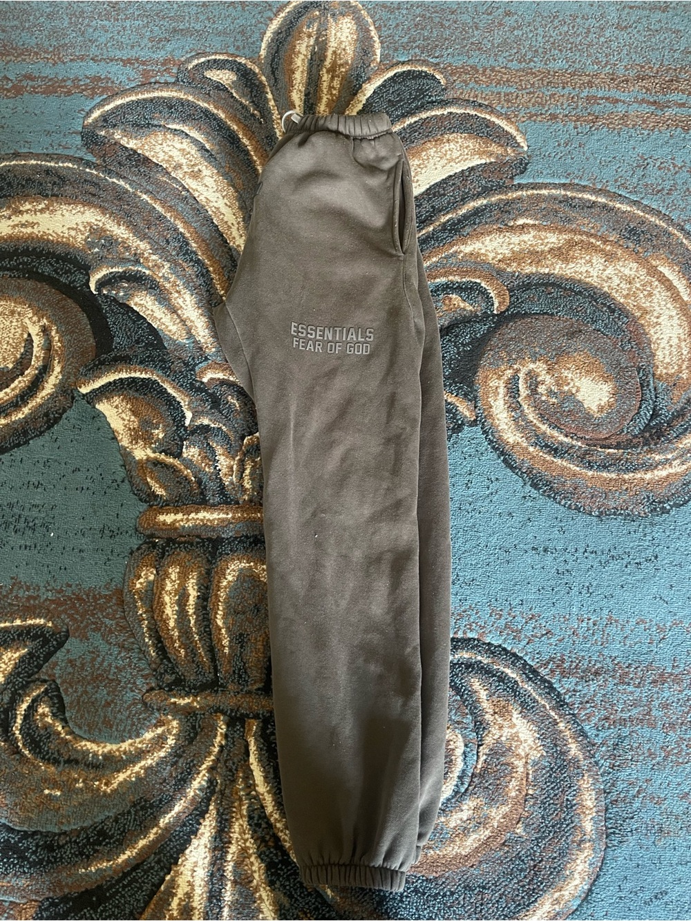 Men’s essential fear of God pants